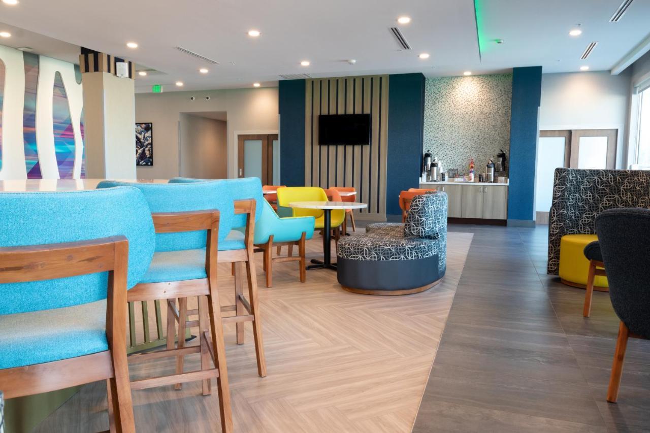 La Quinta Inn & Suites By Wyndham San Antonio Seaworld Lafb Exteriér fotografie