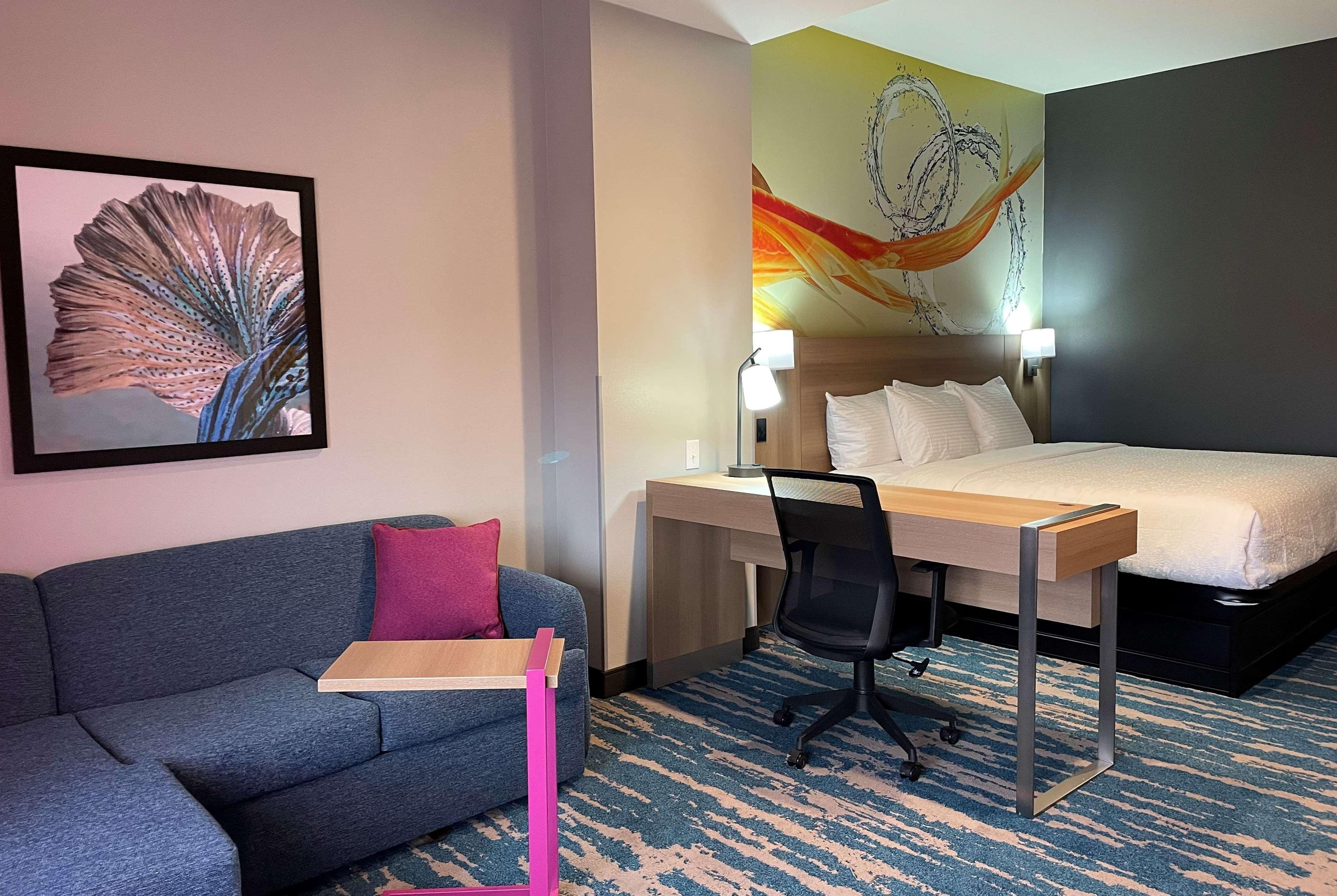 La Quinta Inn & Suites By Wyndham San Antonio Seaworld Lafb Exteriér fotografie