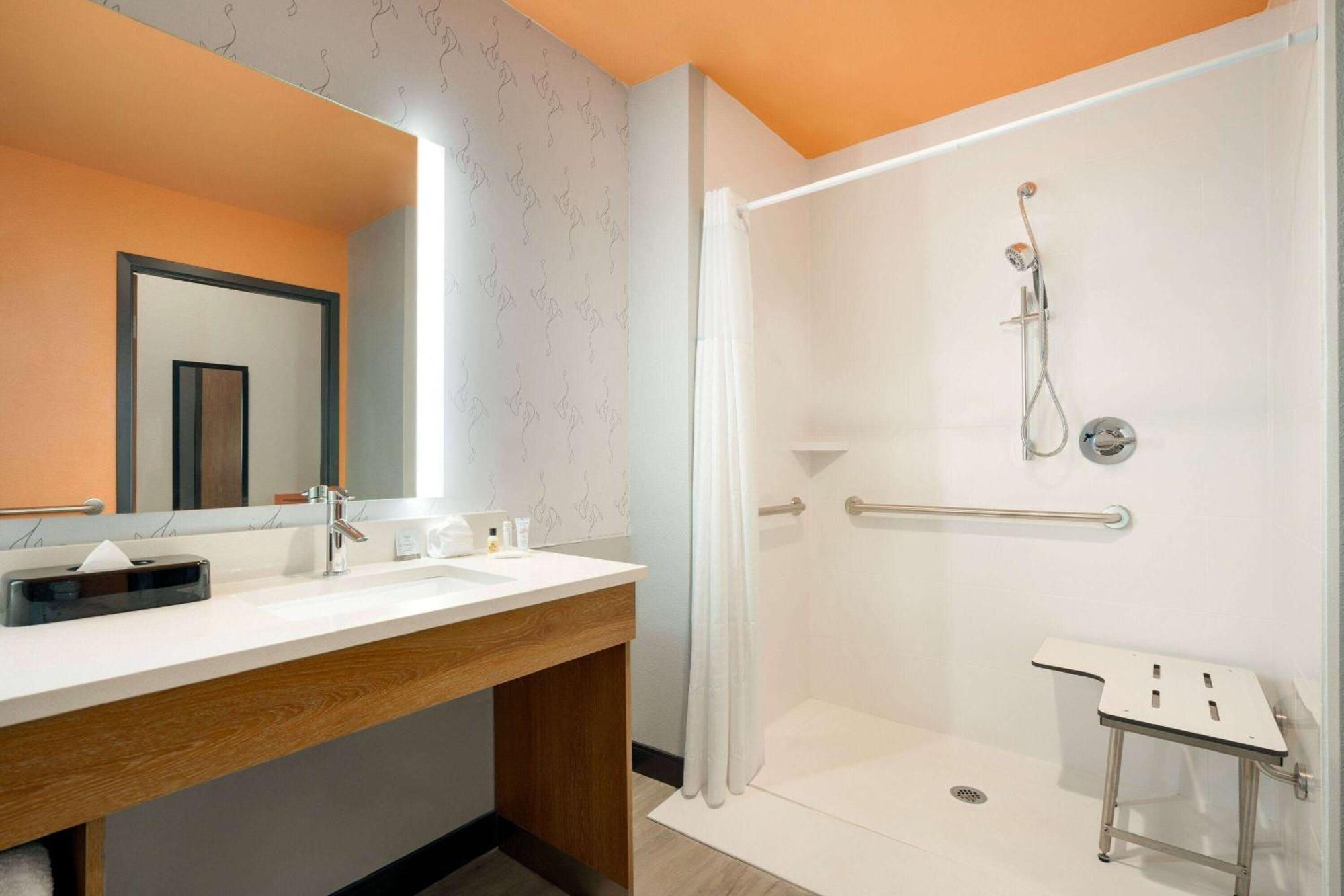 La Quinta Inn & Suites By Wyndham San Antonio Seaworld Lafb Exteriér fotografie