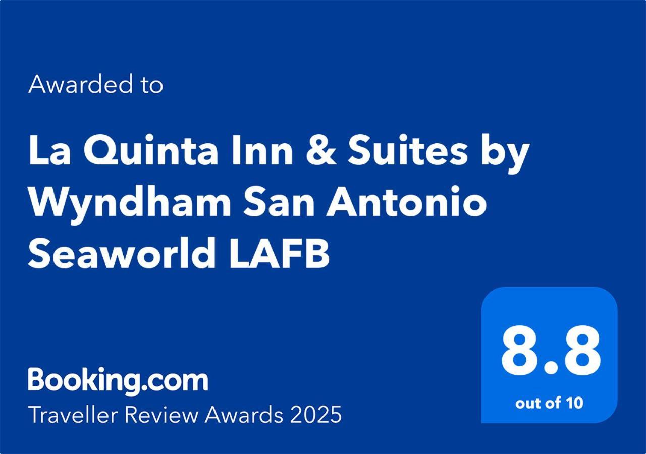 La Quinta Inn & Suites By Wyndham San Antonio Seaworld Lafb Exteriér fotografie